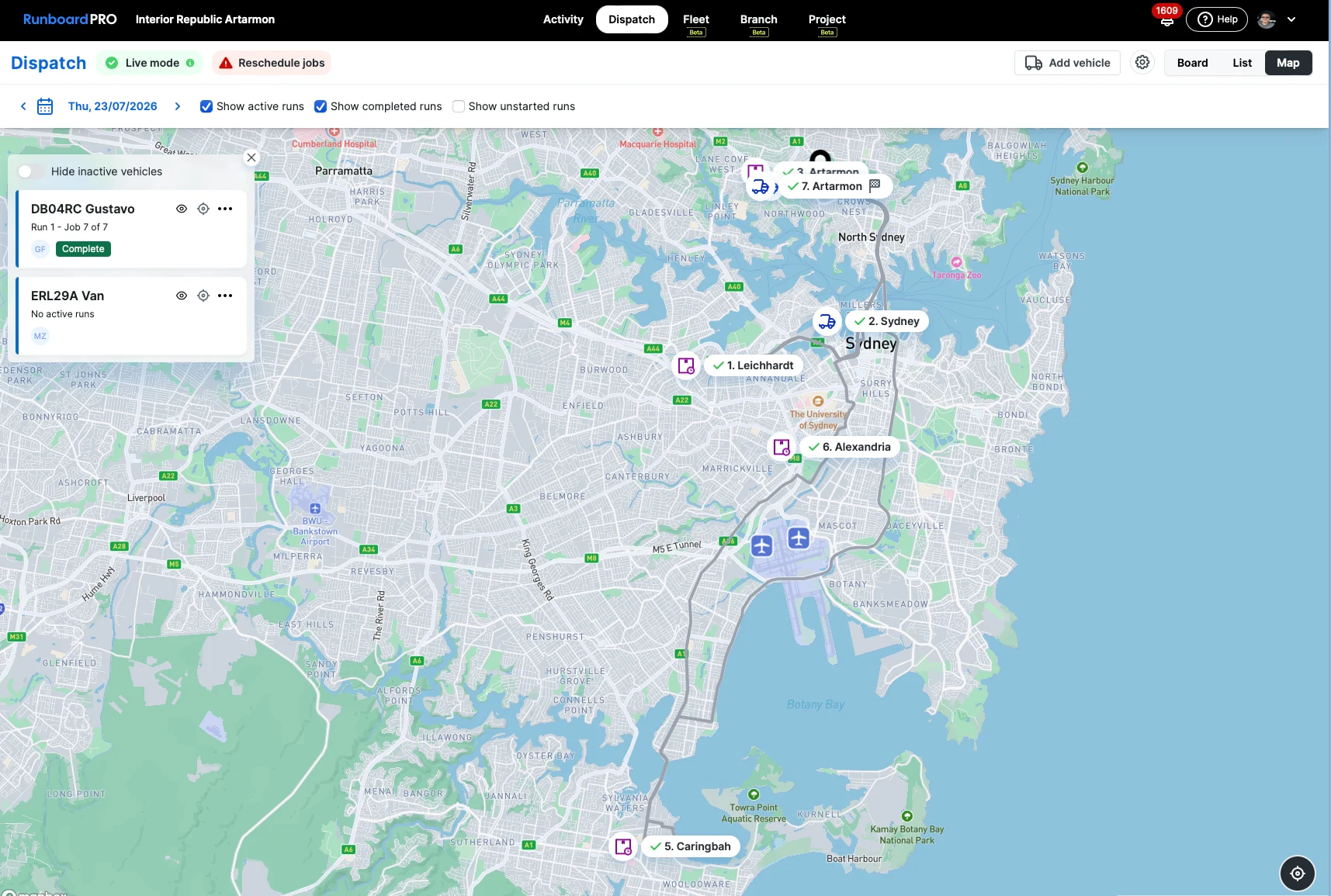 Live tracking in RunboardPRO, showing active jobs and their progress against their delivery windows.
